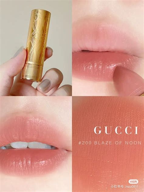 gucci white mask lip